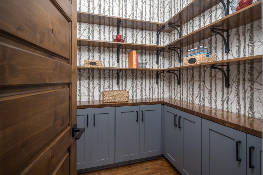 walk in closet